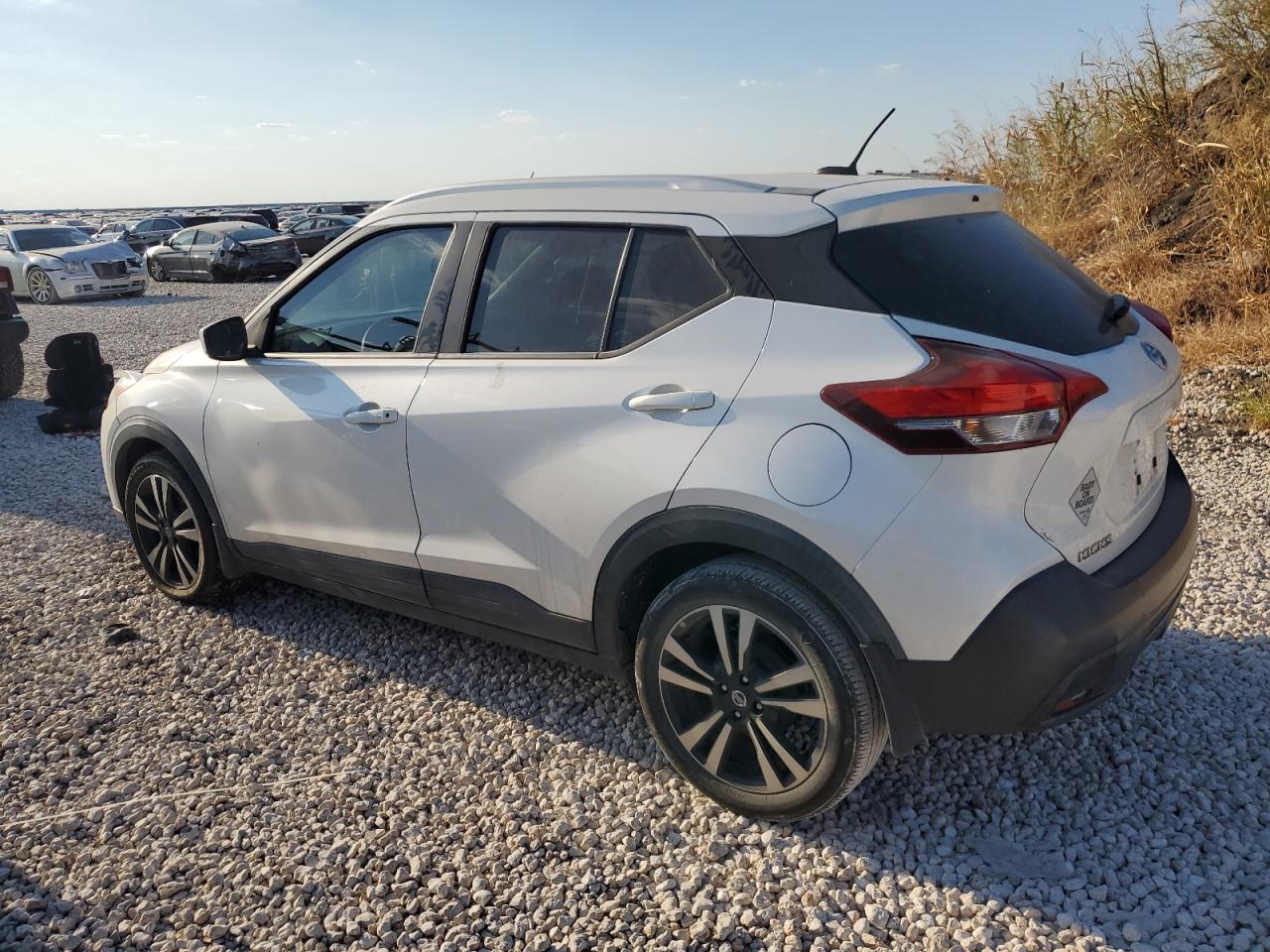 2018 Nissan Kicks - Image 2