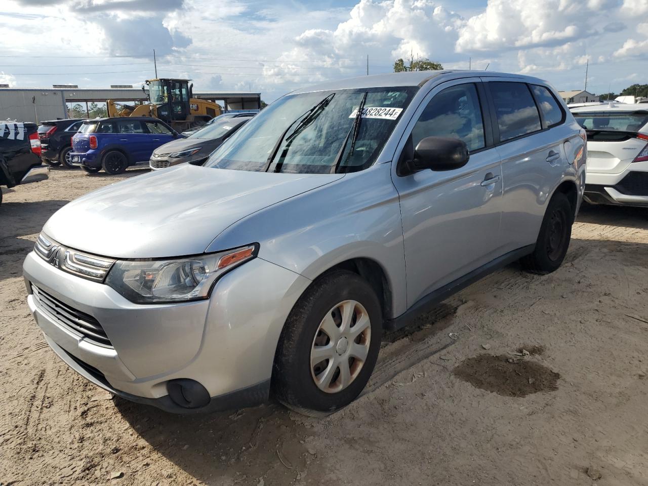 2014 Mitsubishi Outlander - Image 1
