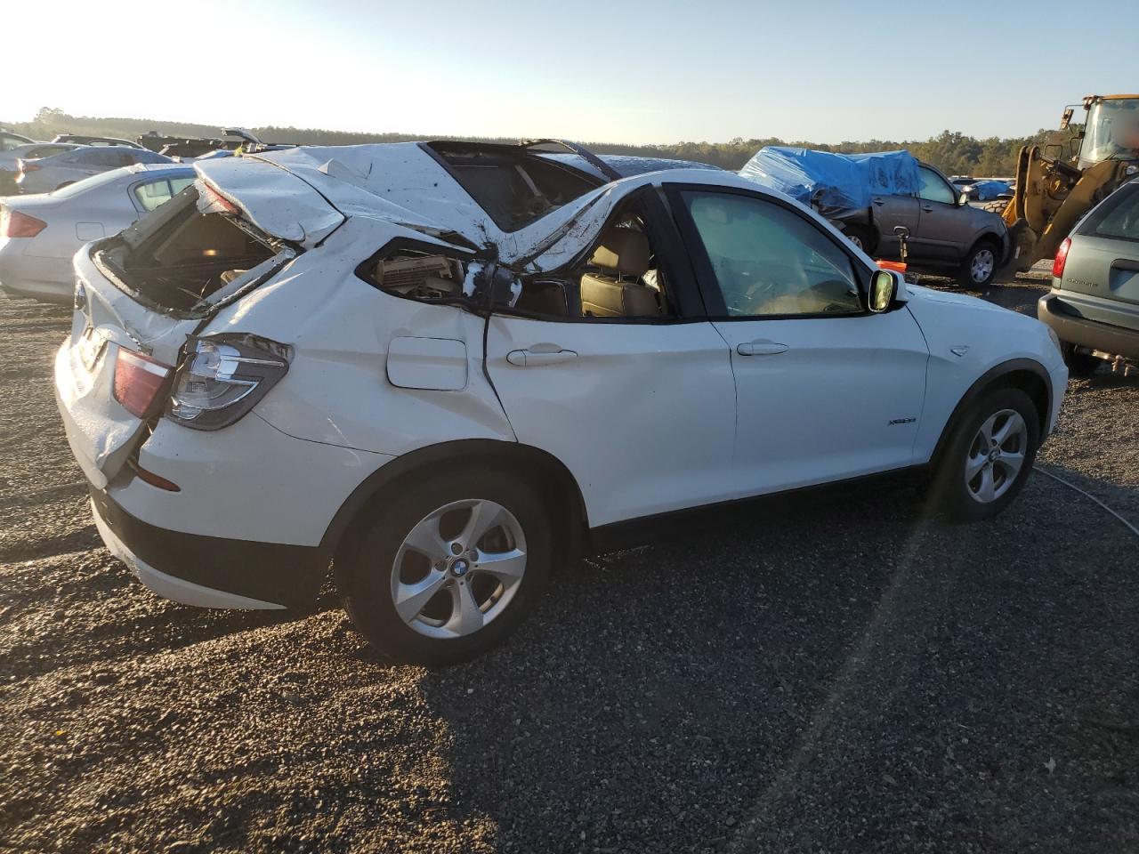 2011 BMW X3 - Image 3