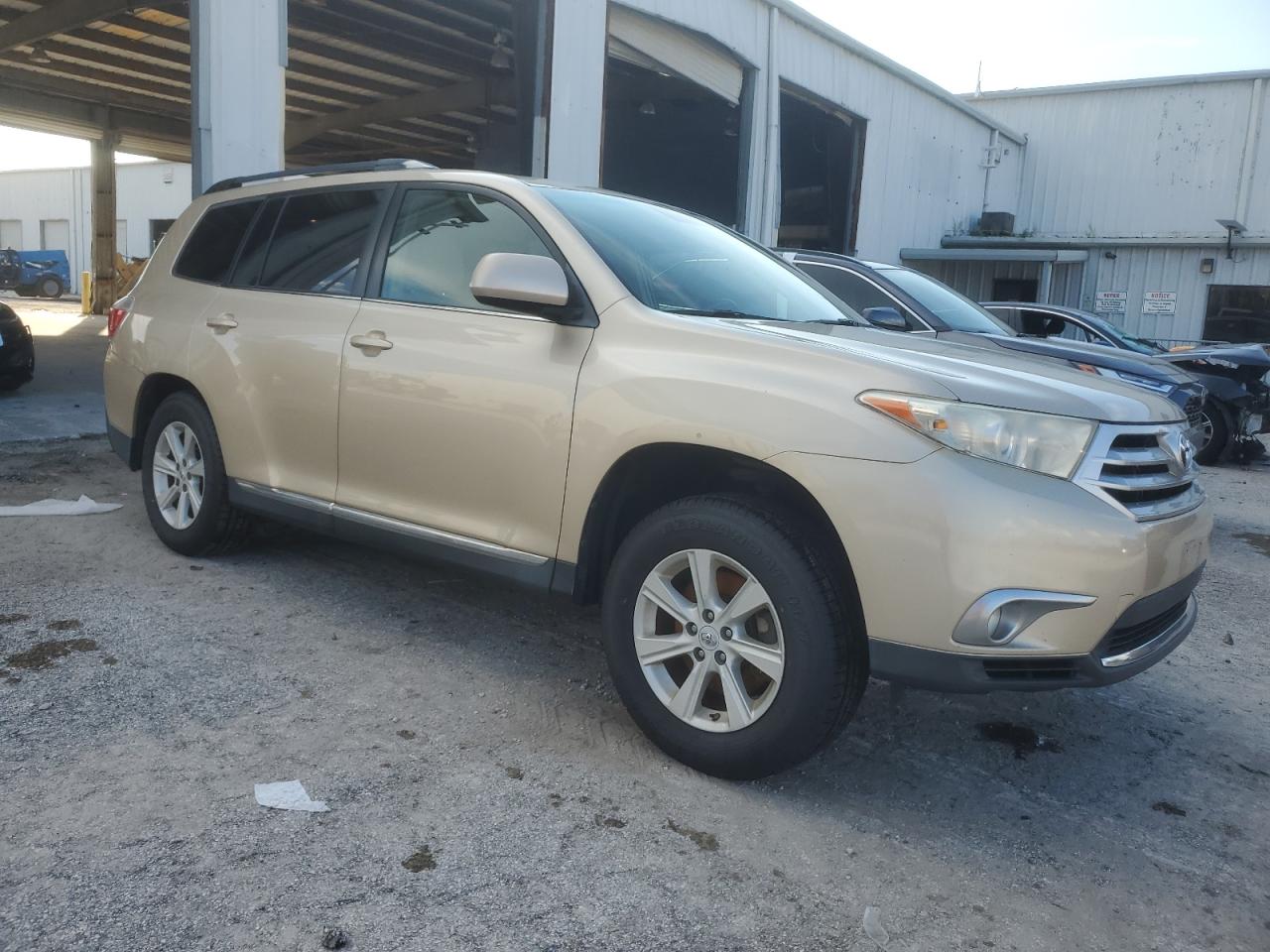 2012 Toyota Highlander - Image 4