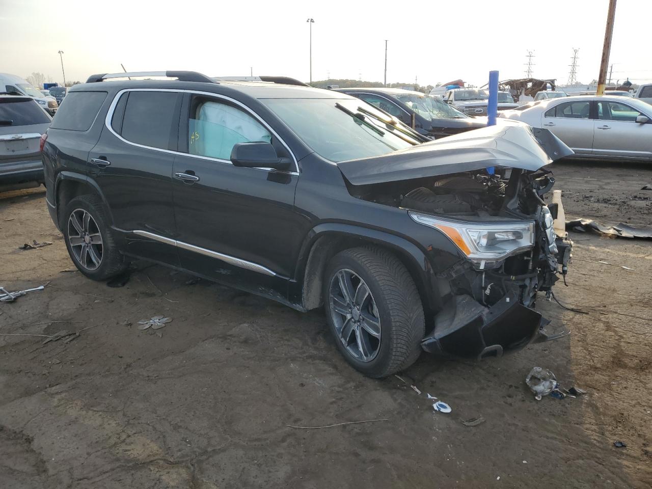 2017 GMC Acadia - Image 4