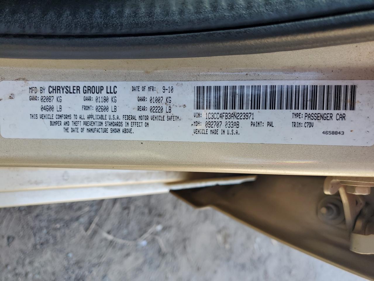 2010 Chrysler Sebring - Image 12