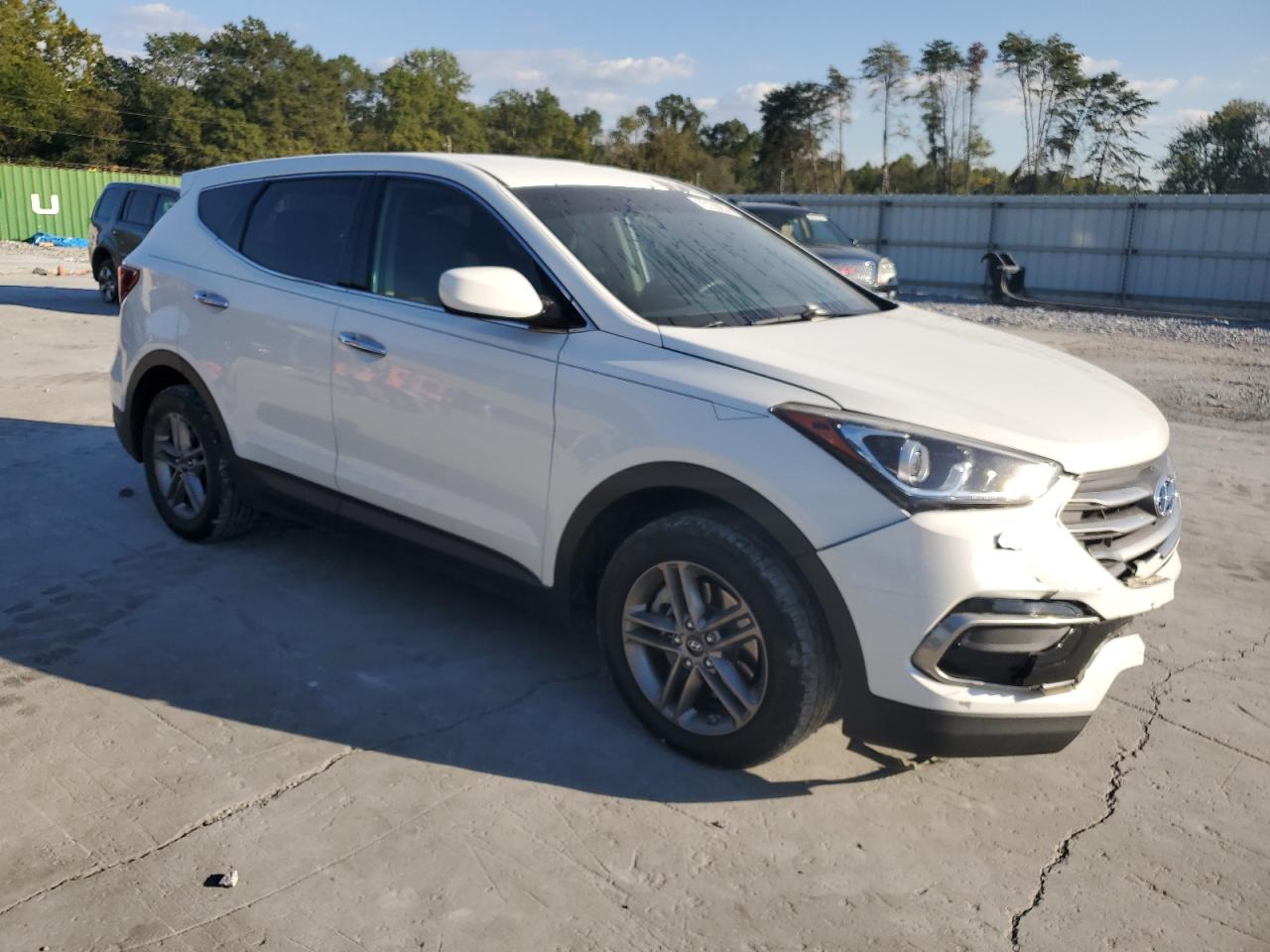2017 Hyundai Santa Fe - Image 4