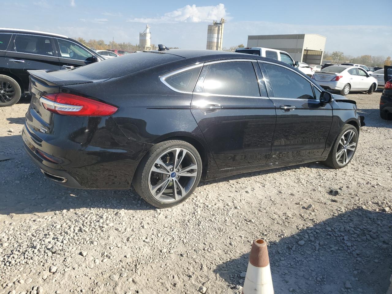 2020 Ford Fusion - Image 3