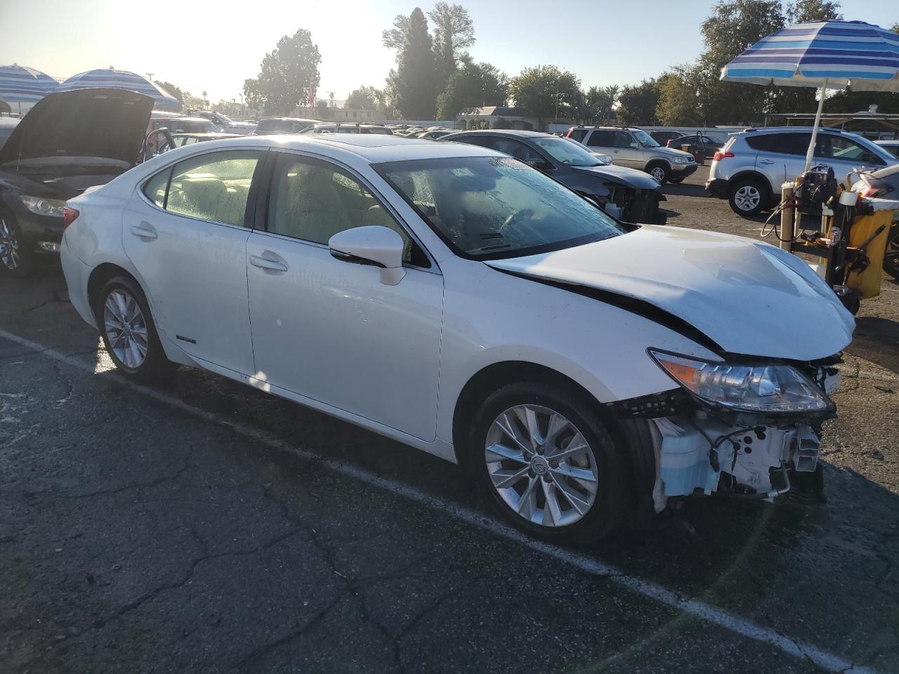 2015 Lexus ES - Image 4
