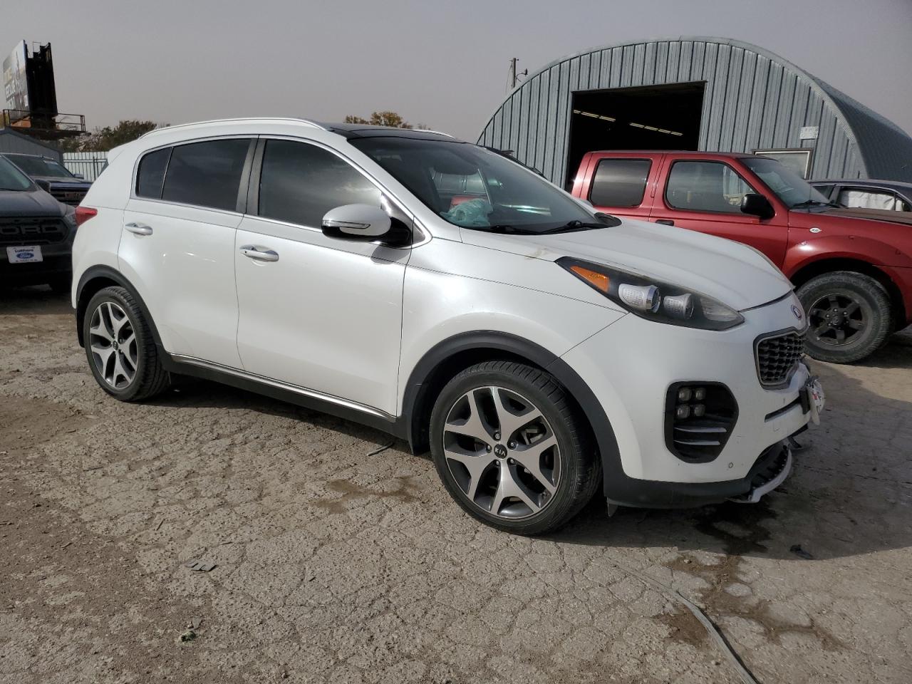 VIN KNDPR3A68H7082958 2017 KIA SPORTAGE no.4