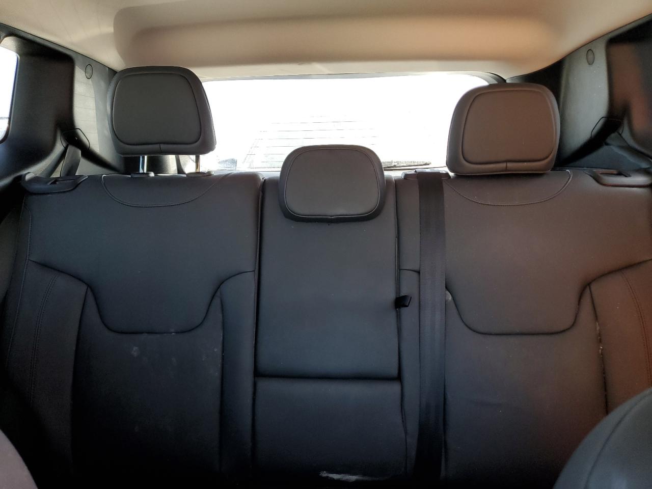 2020 Jeep Renegade - Image 10