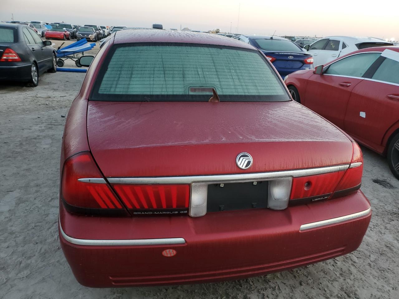 2000 Mercury Grand Marquis Gs VIN: 2MEFM74W1YX732610 Lot: 74746854