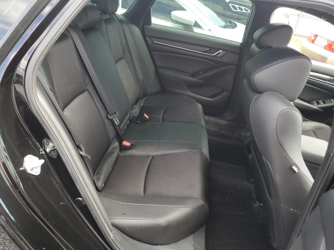 2022 Honda Accord - Image 10