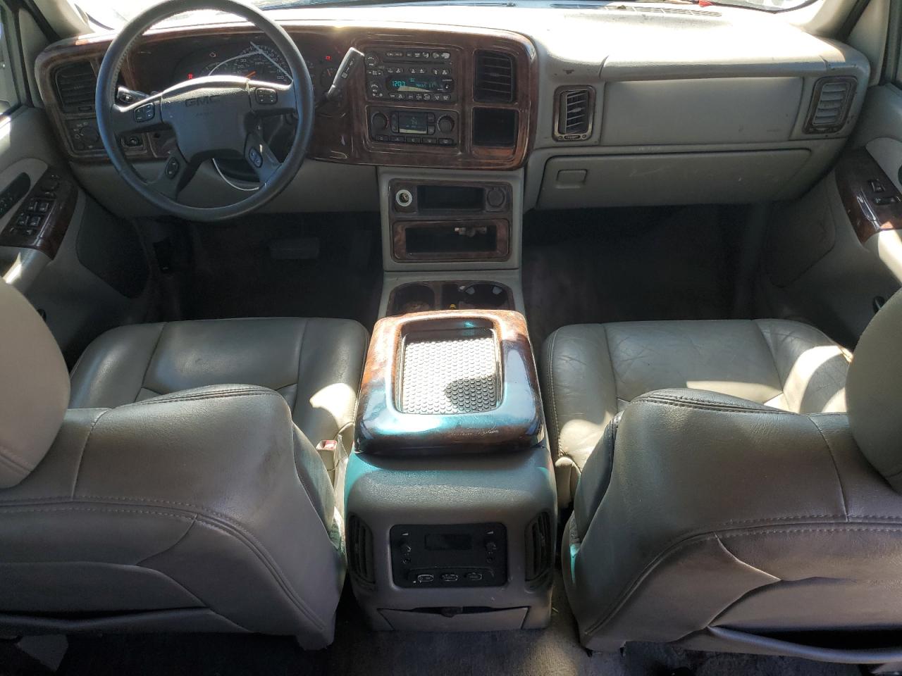 2003 GMC Sierra - Image 8