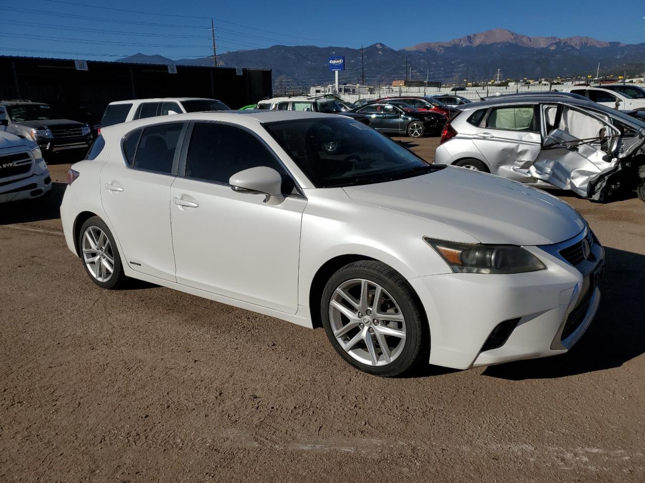 VIN JTHKD5BHXH2299038 2017 LEXUS CT 200 no.4