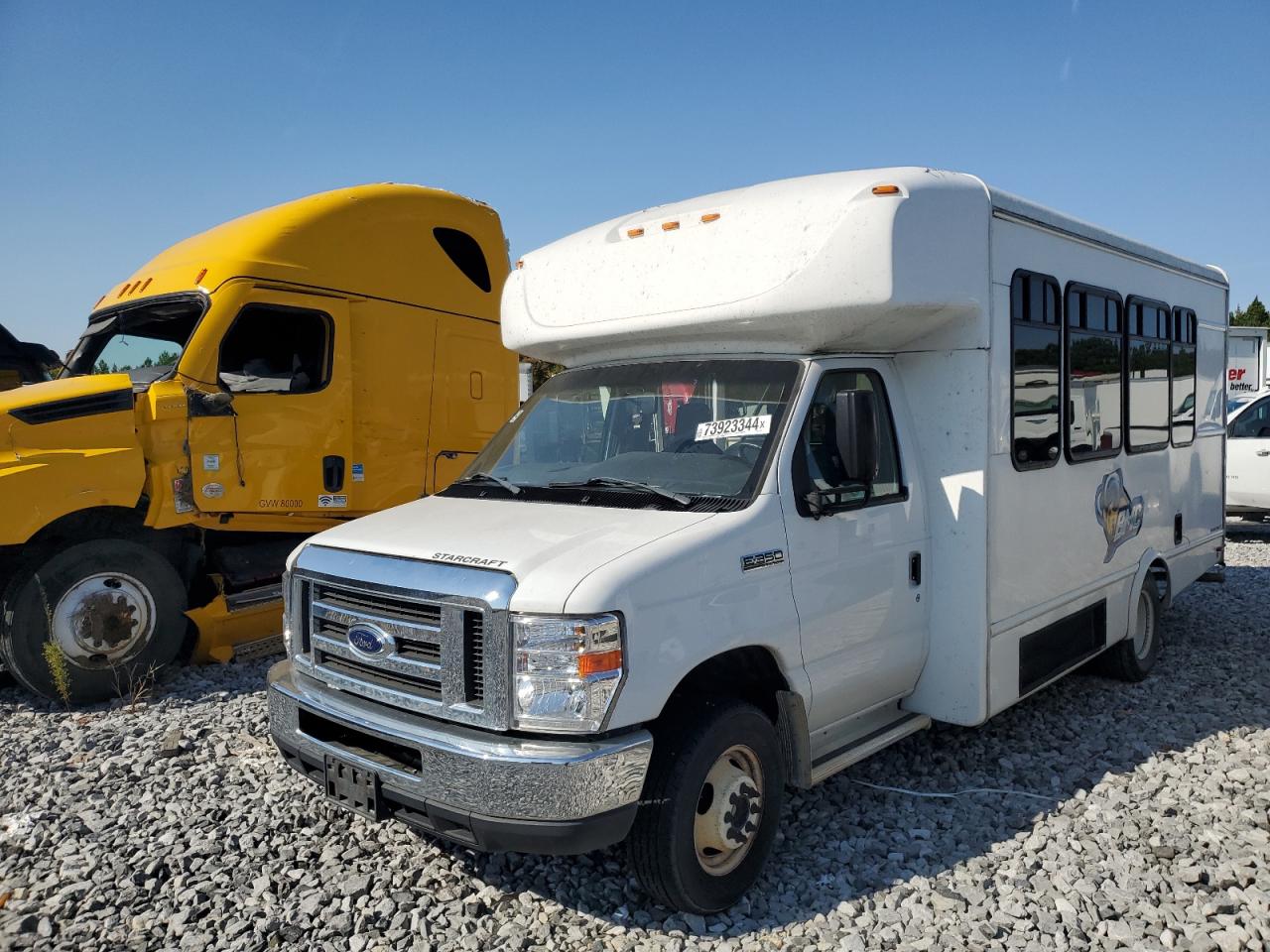 2019 Ford Econoline E350 Super Duty Cutaway Van for Sale in Memphis, TN - Side
