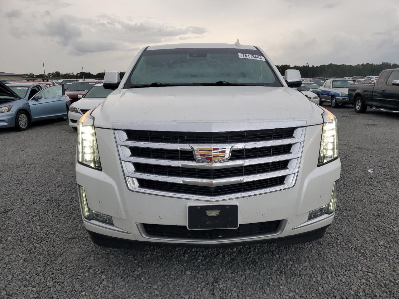 2018 Cadillac Escalade - Image 5