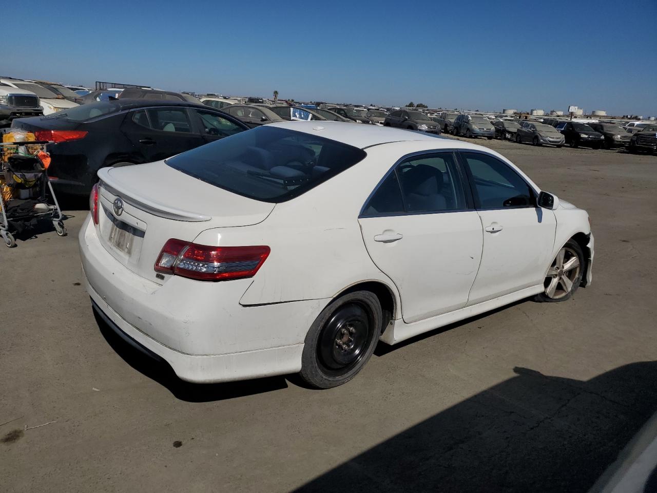 2011 Toyota Camry - Image 3