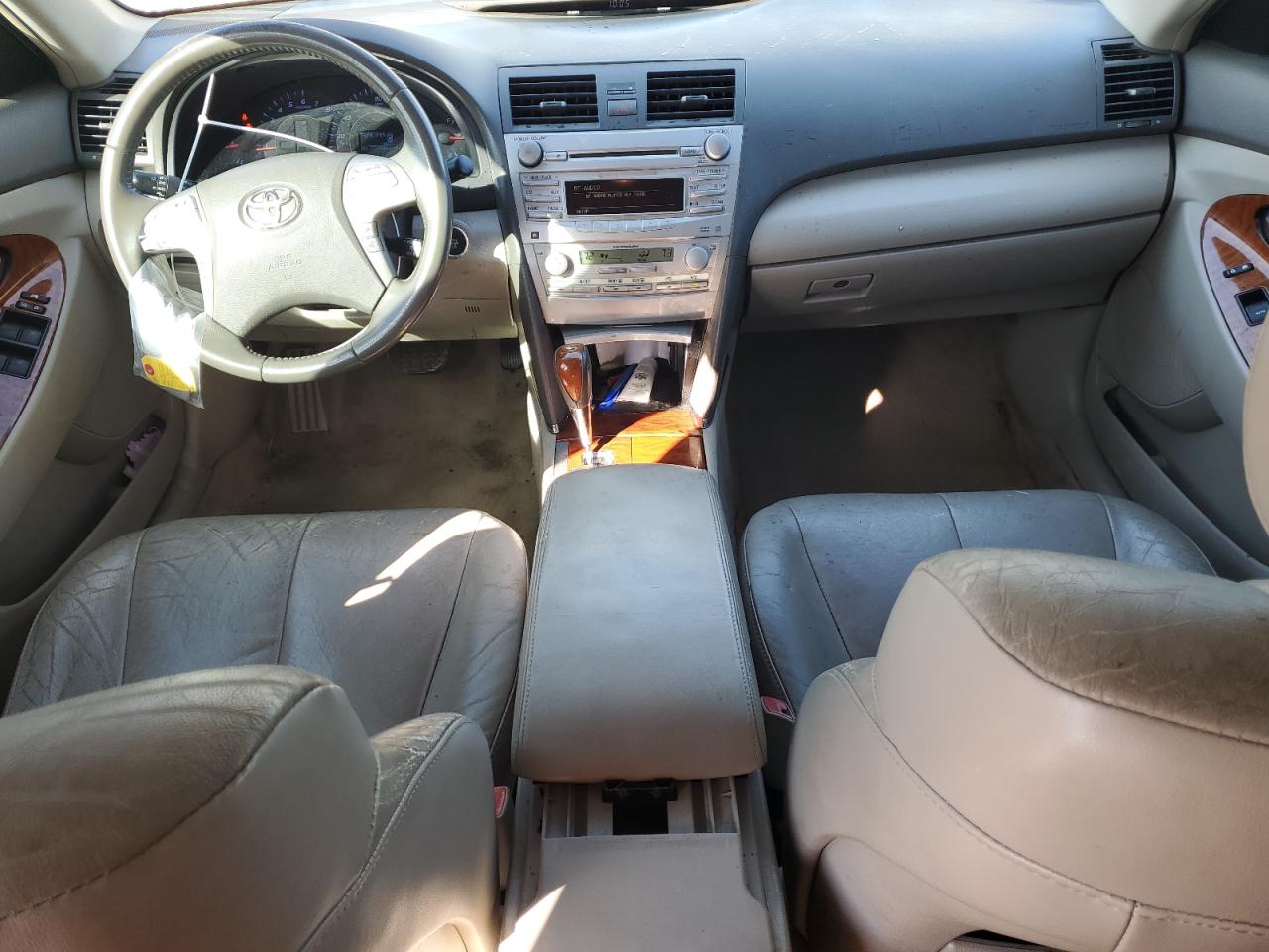 2010 Toyota Camry - Image 8