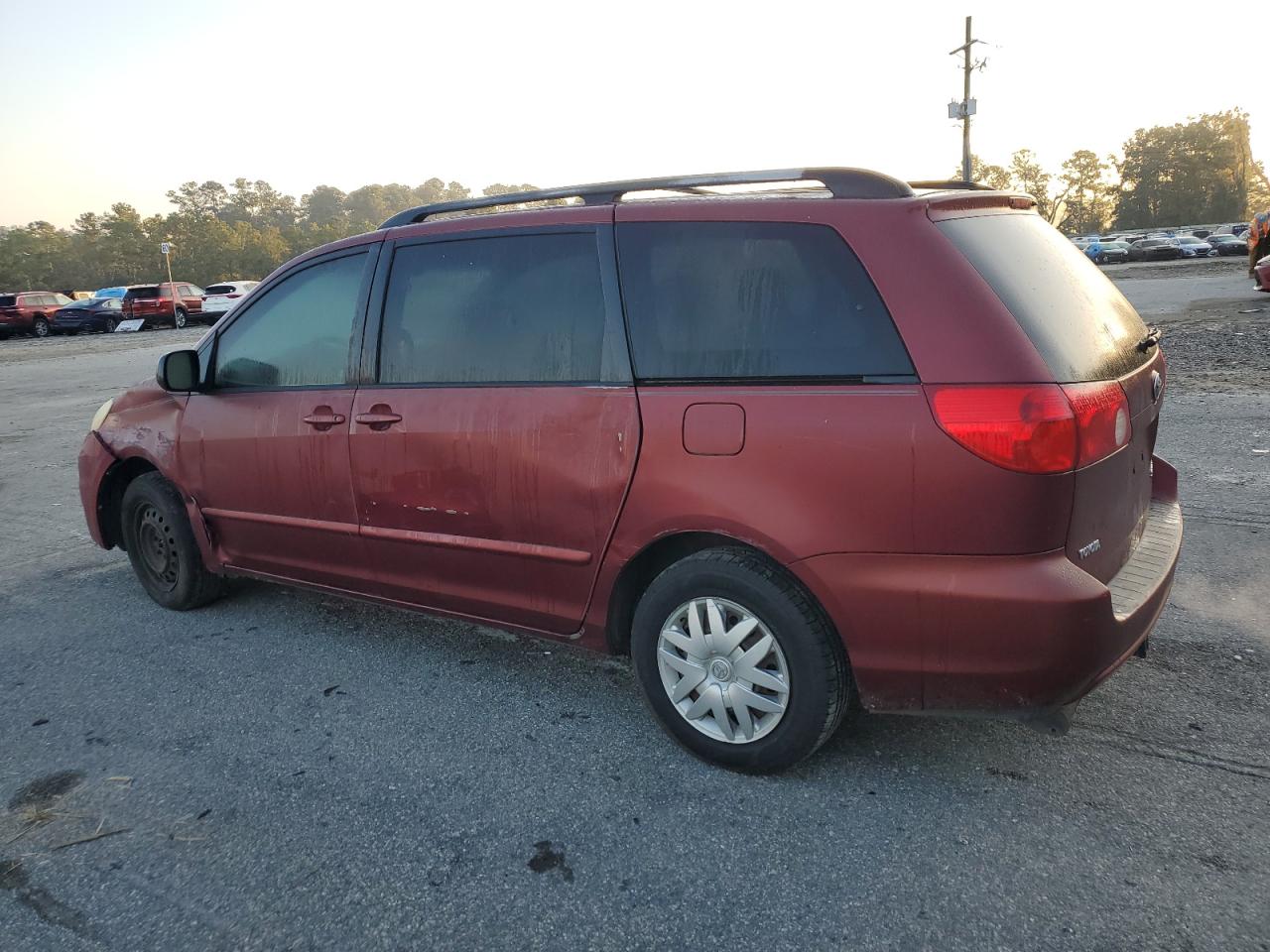 2006 Toyota Sienna - Image 2