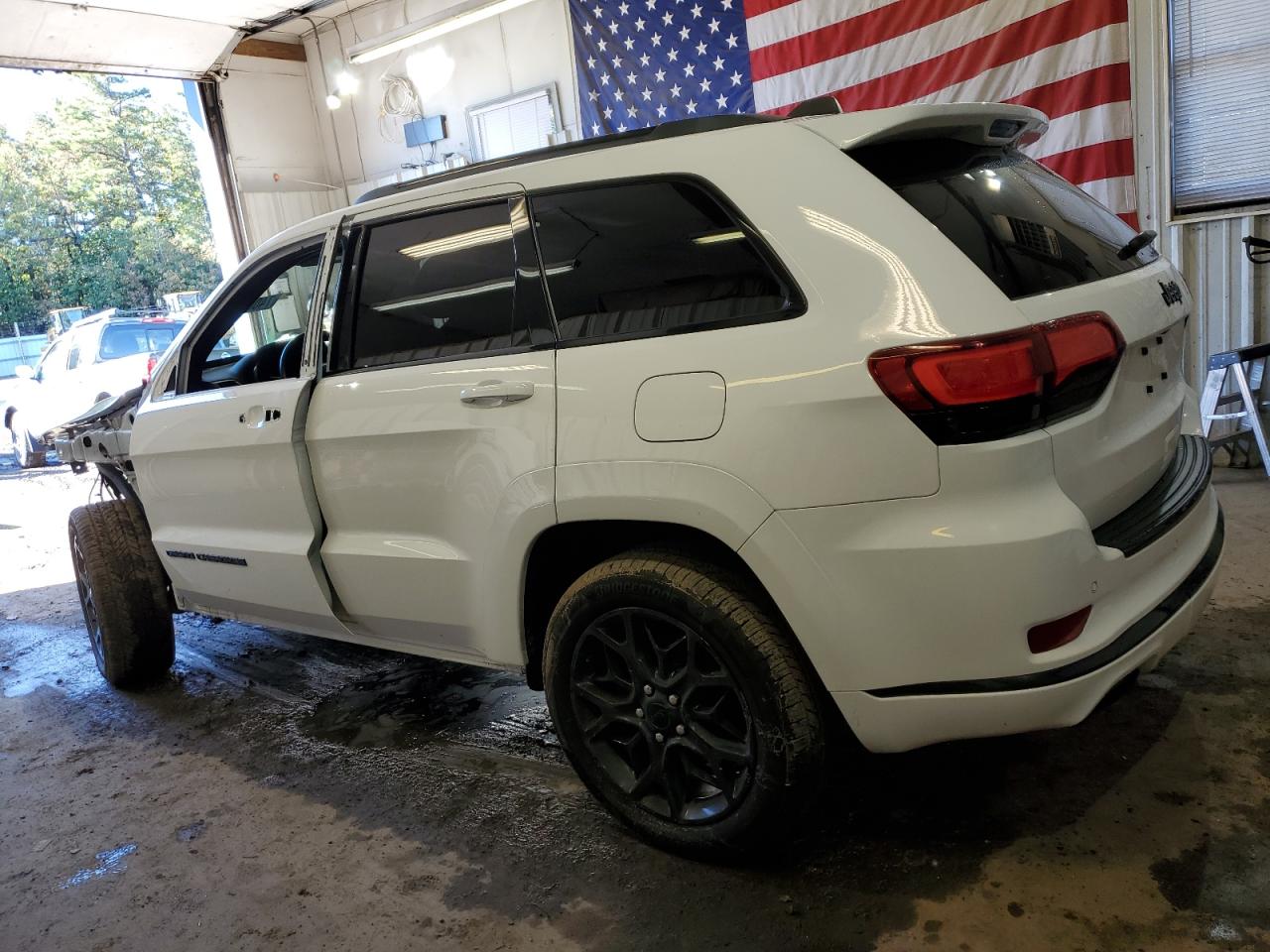 2021 Jeep Grand Cherokee - Image 2