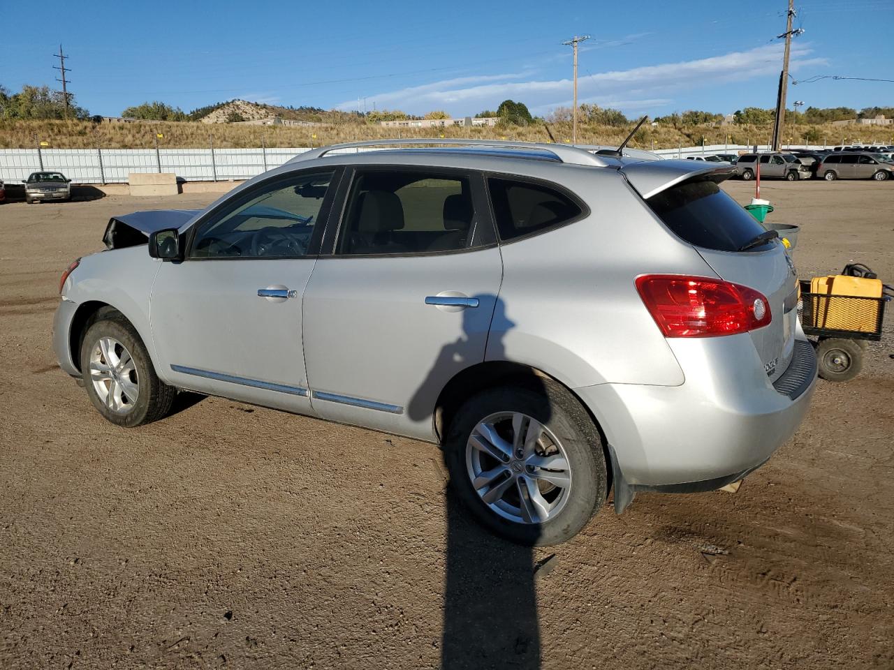 2015 Nissan Rogue - Image 2