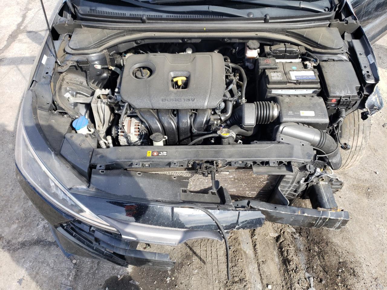 2019 Hyundai Elantra - Image 11