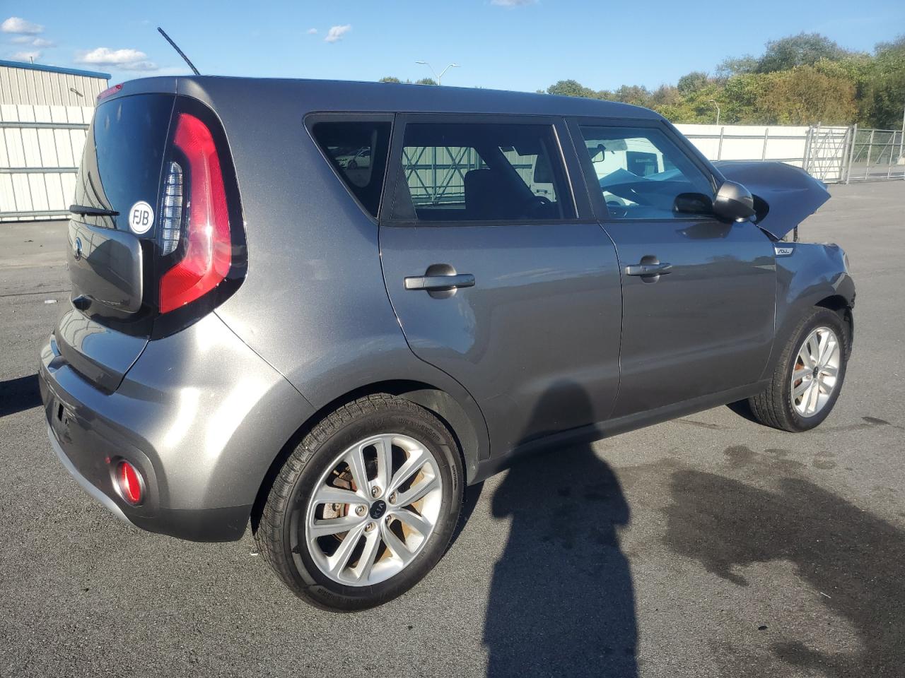 KNDJP3A56H7464828 2017 Kia Soul +