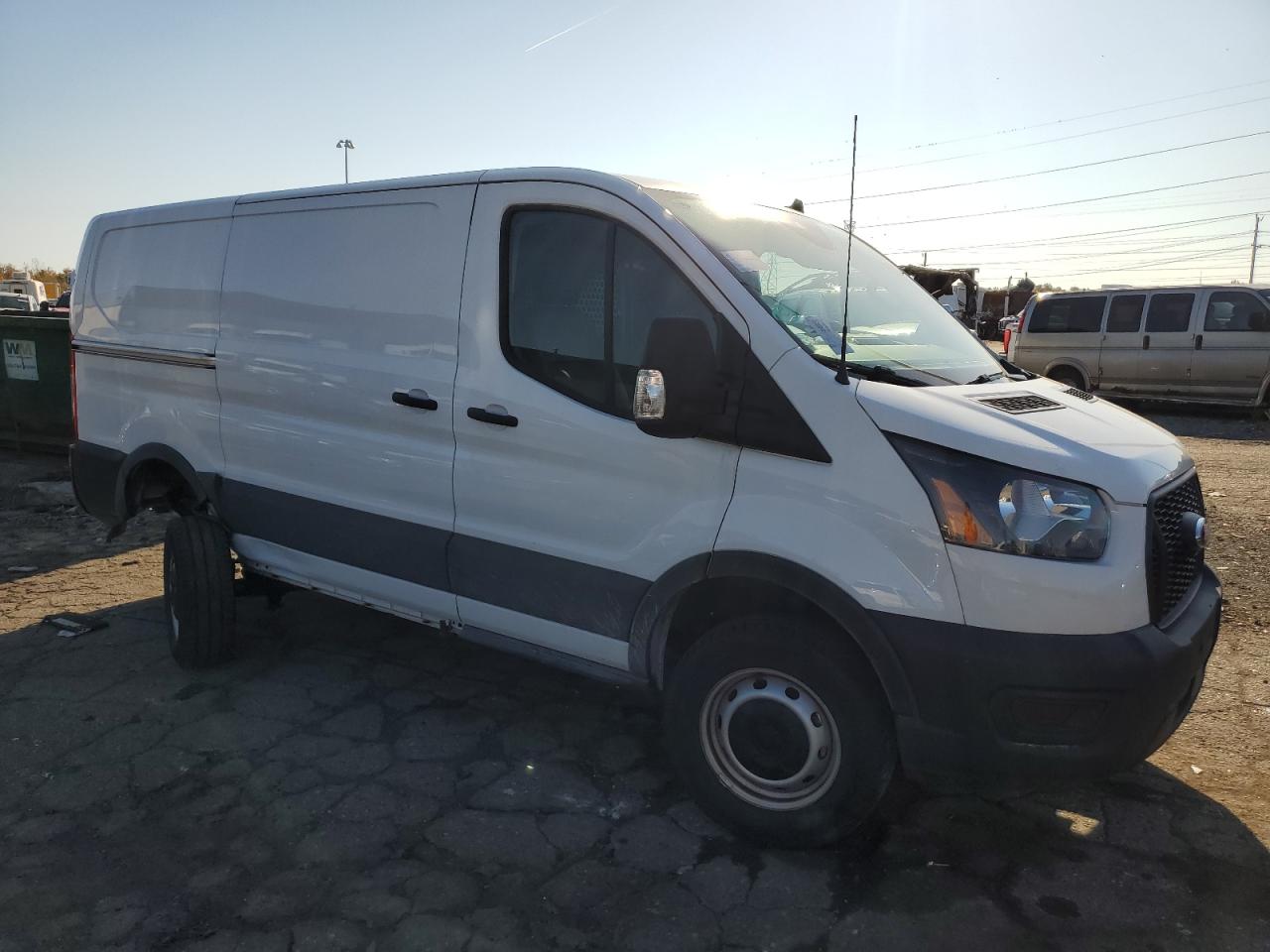 VIN 1FTYE1Y88PKB52823 2023 FORD TRANSIT no.4