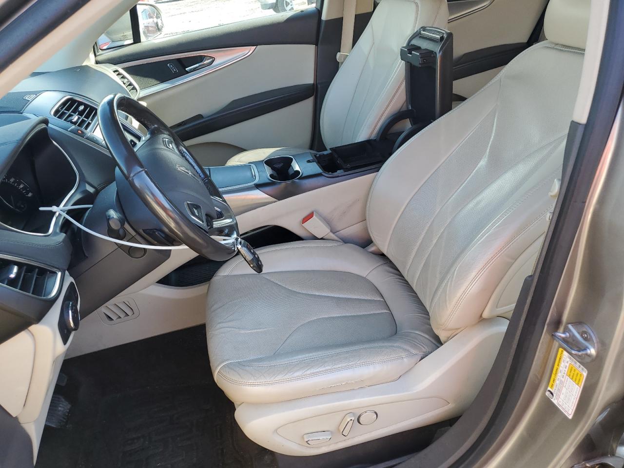 2016 Lincoln MKX - Image 7