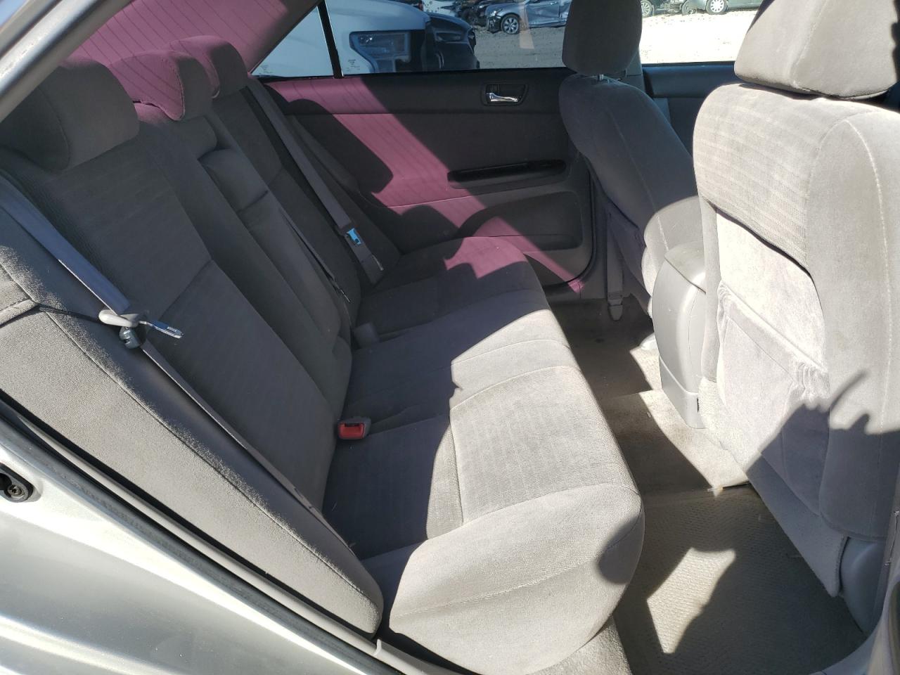 2005 Toyota Camry - Image 10