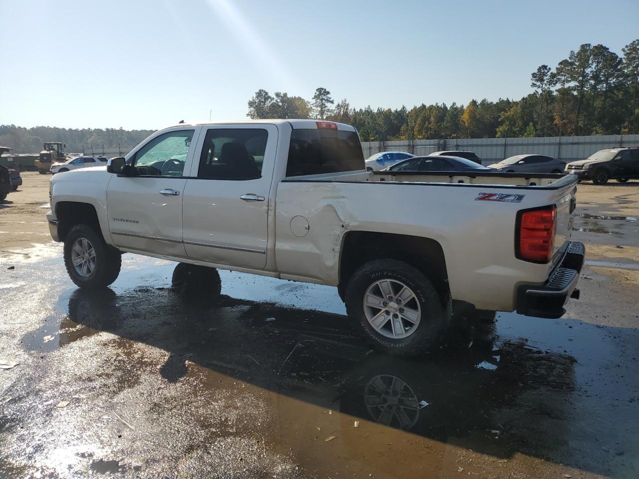 2014 Chevrolet Silverado - Image 2