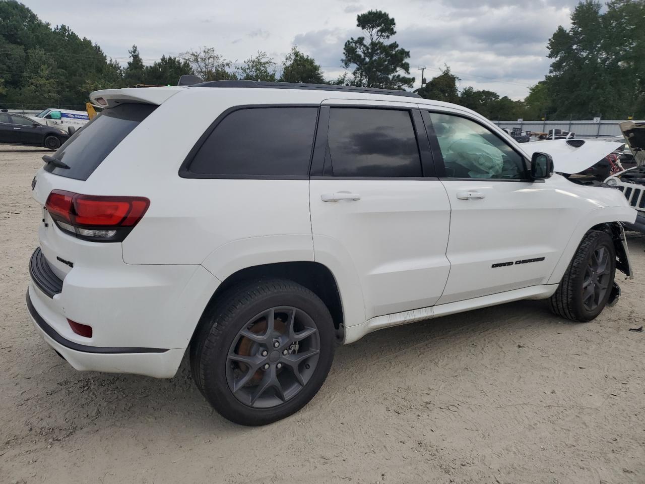 2019 Jeep Grand Cherokee - Image 3