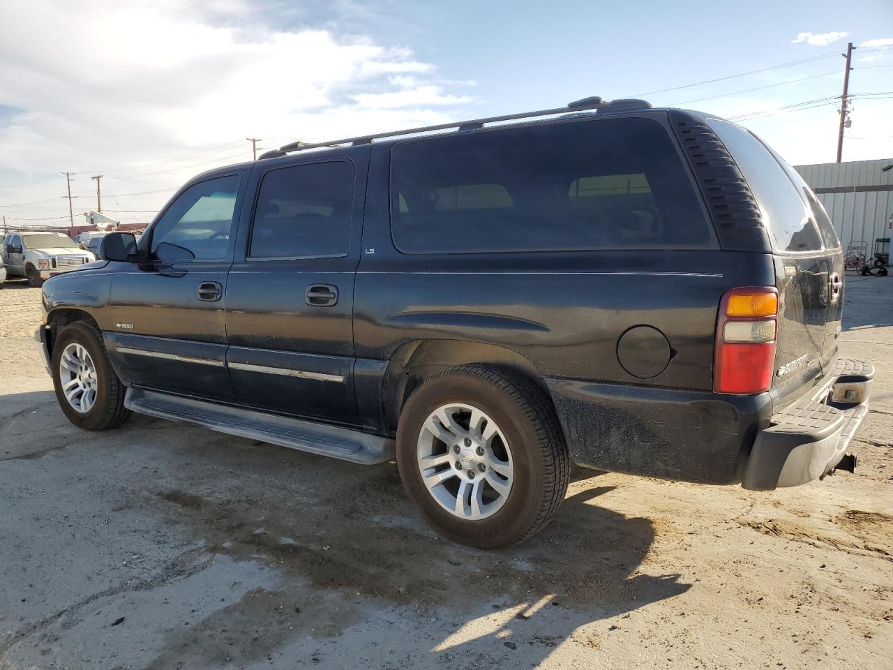 2000 Chevrolet Suburban C1500 VIN: 3GNEC16T6YG141156 Lot: 75569064