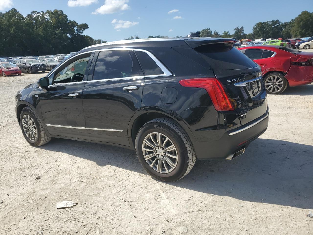 2019 Cadillac XT5 - Image 2