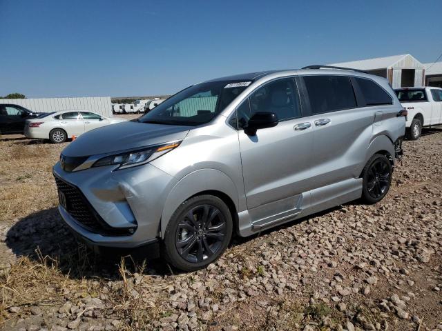  TOYOTA SIENNA 2022 Silver