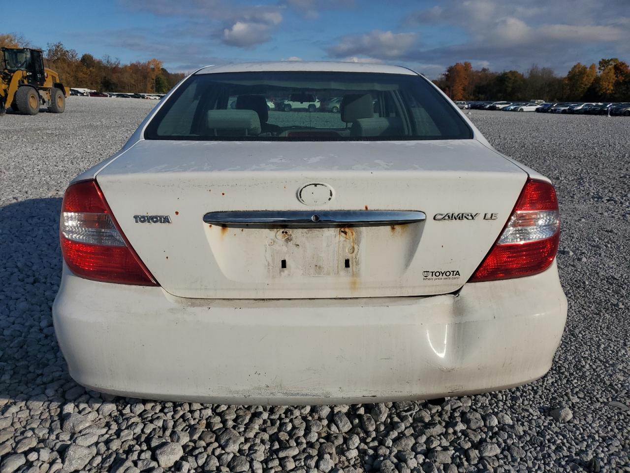 JTDBE32K440265584 2004 Toyota Camry Le