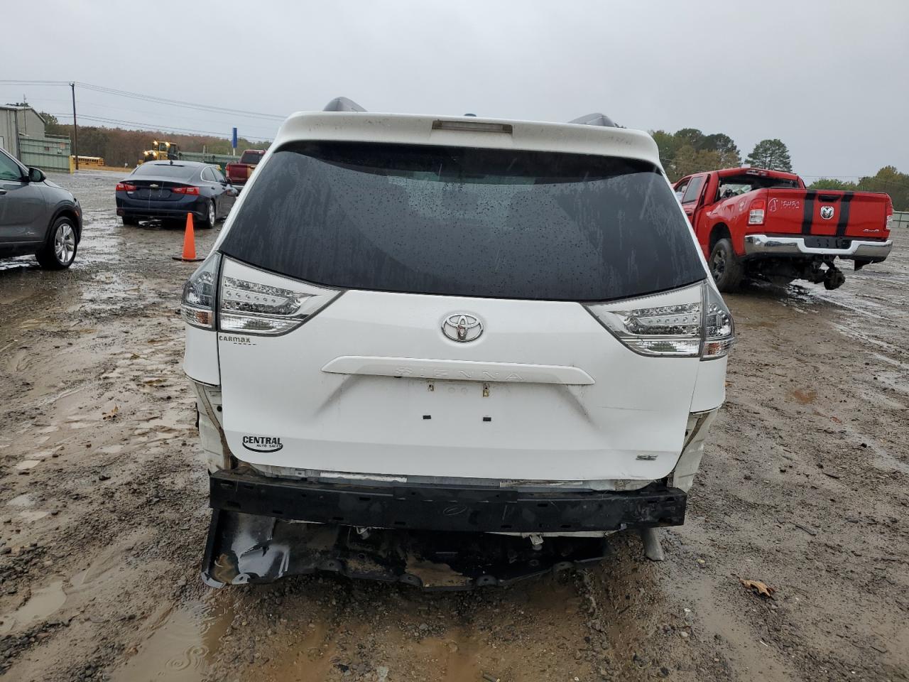 2013 Toyota Sienna - Image 6