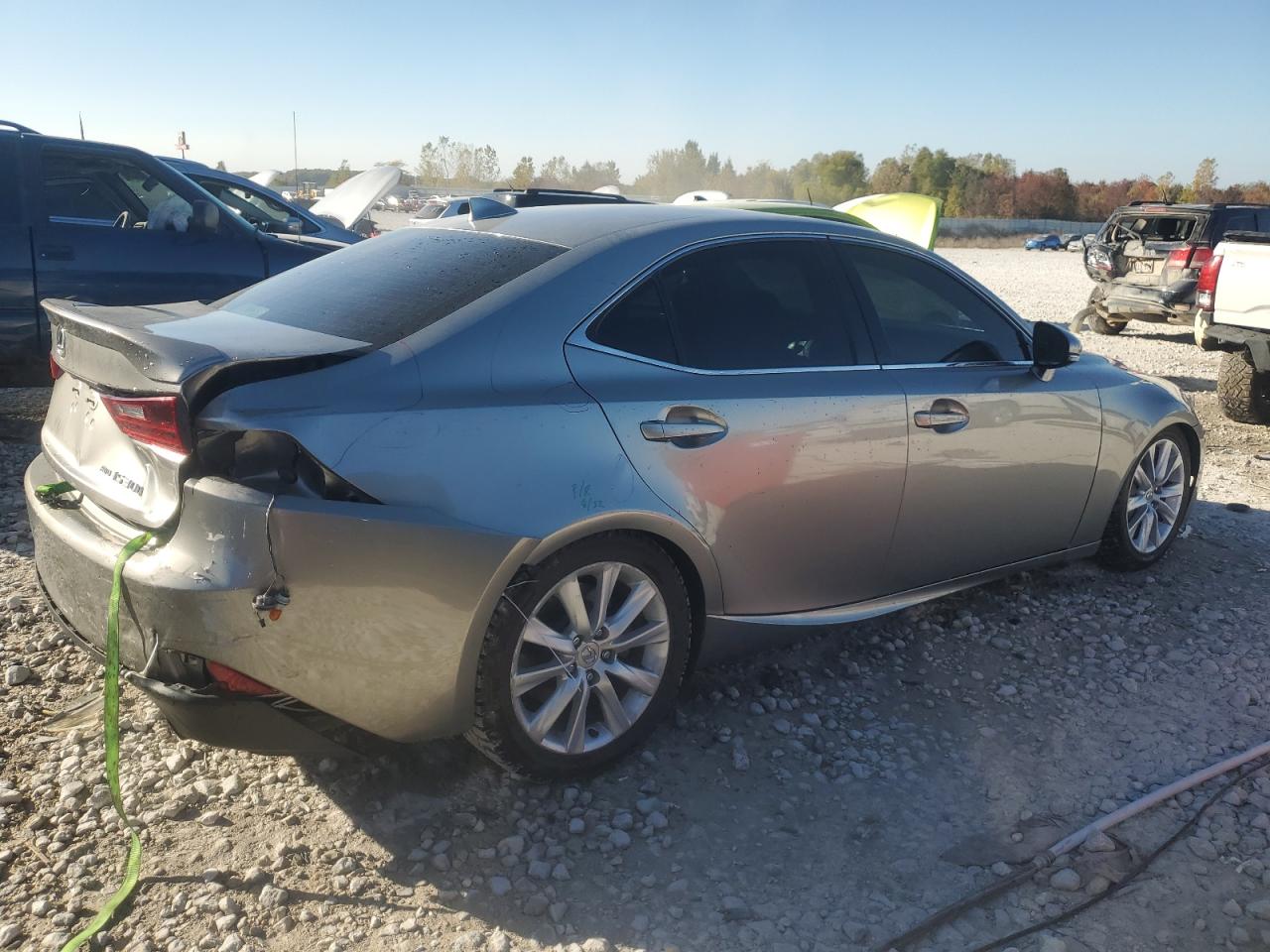 2016 Lexus IS - Image 3