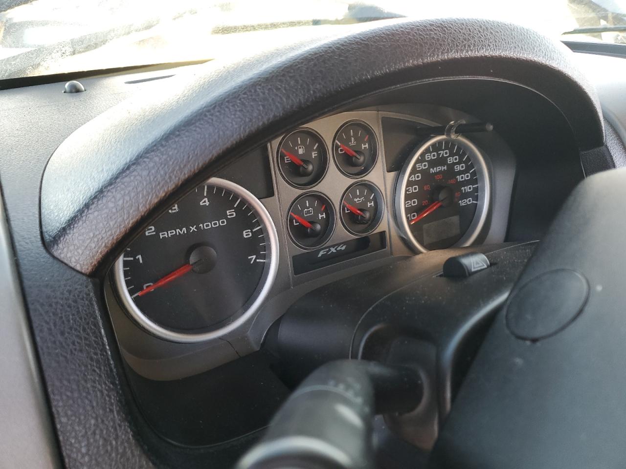 2005 Ford F-150 - Image 9