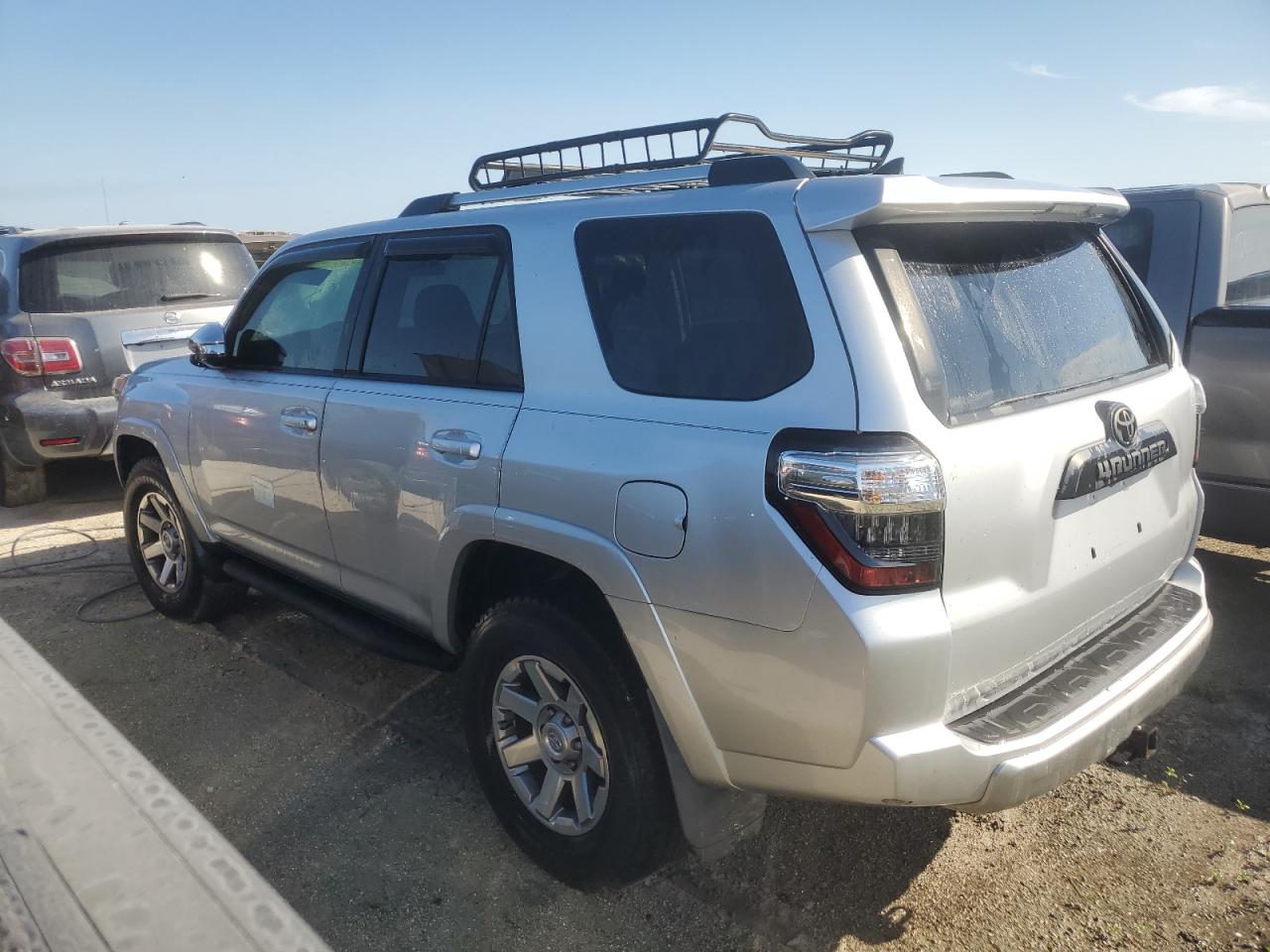 2015 Toyota 4Runner - Image 2