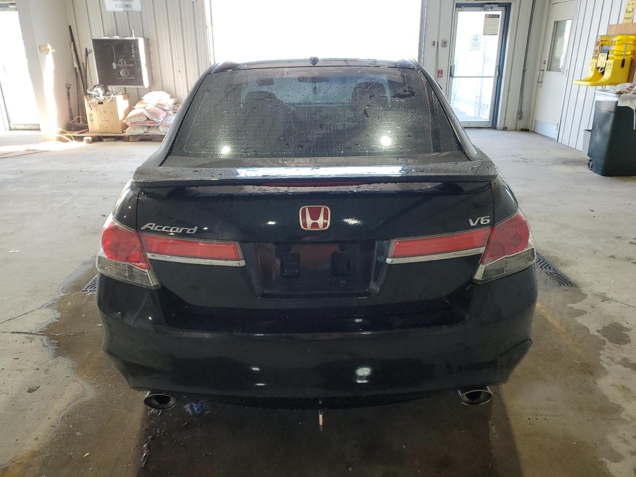 2011 Honda Accord Exl VIN: 1HGCP3F80BA011151 Lot: 74774834