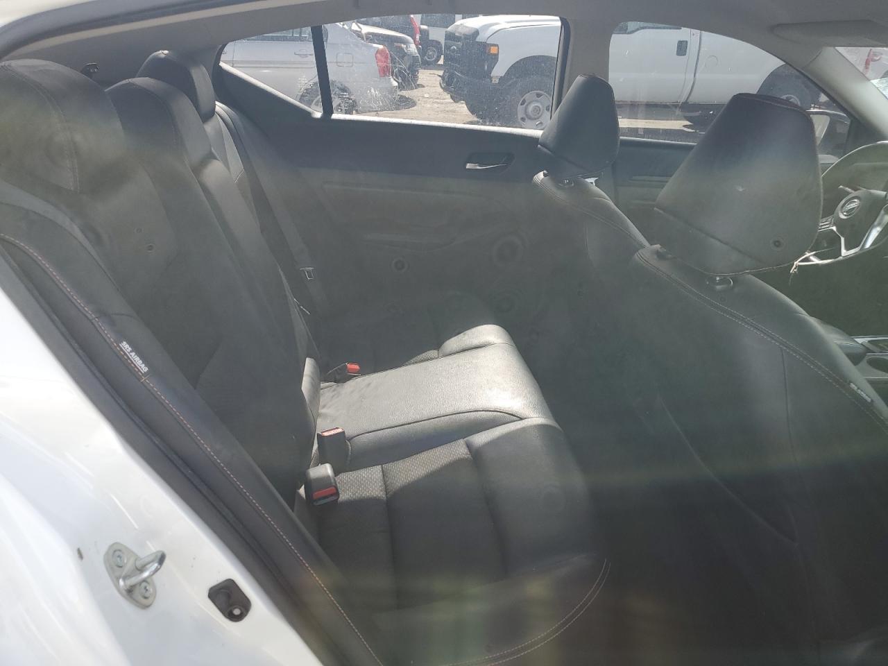 2020 Nissan Altima - Image 10