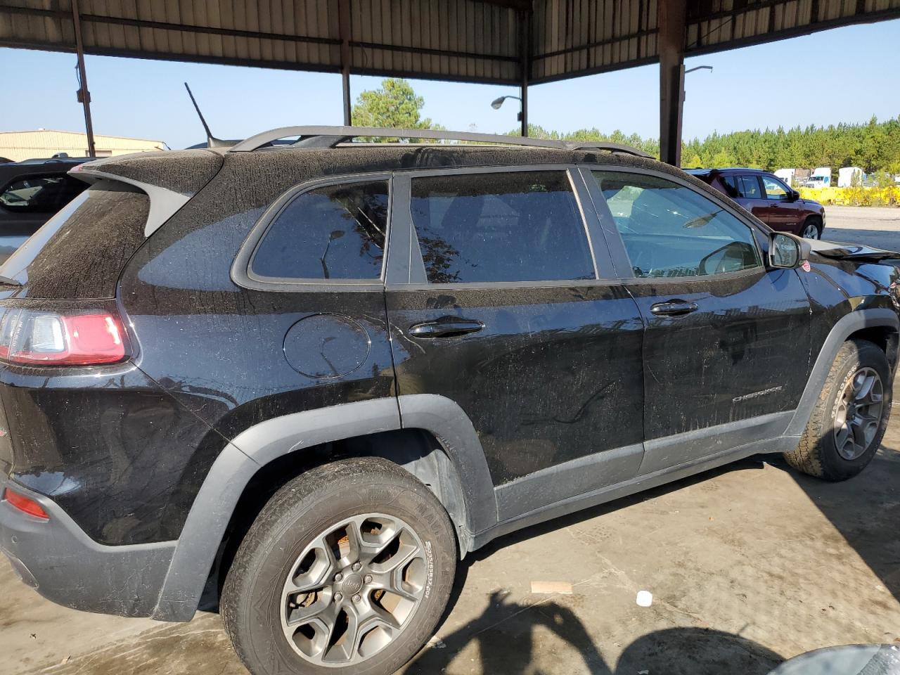 2020 Jeep Cherokee - Image 3