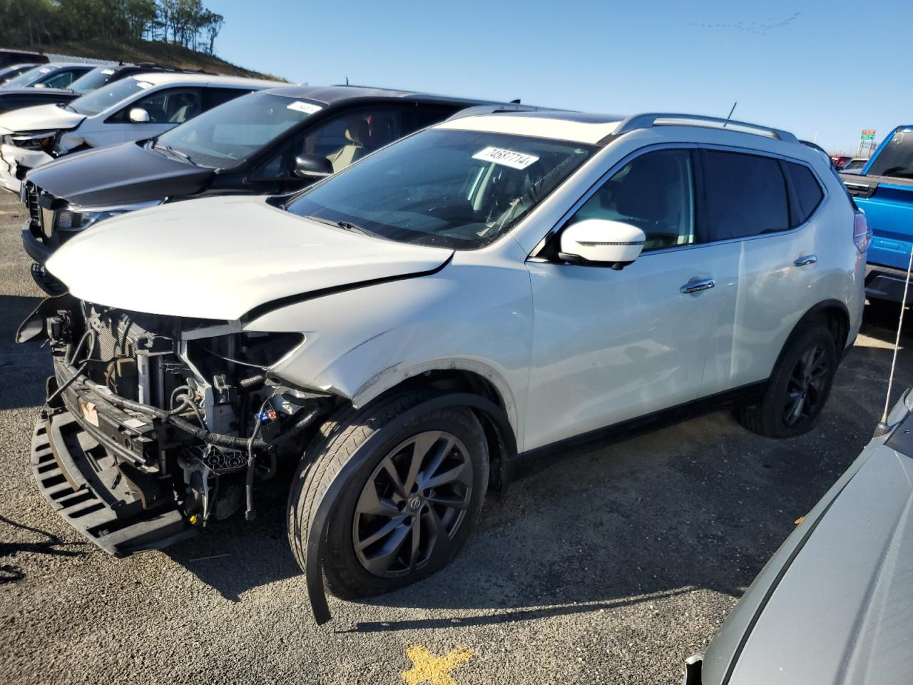 2016 Nissan Rogue - Image 1