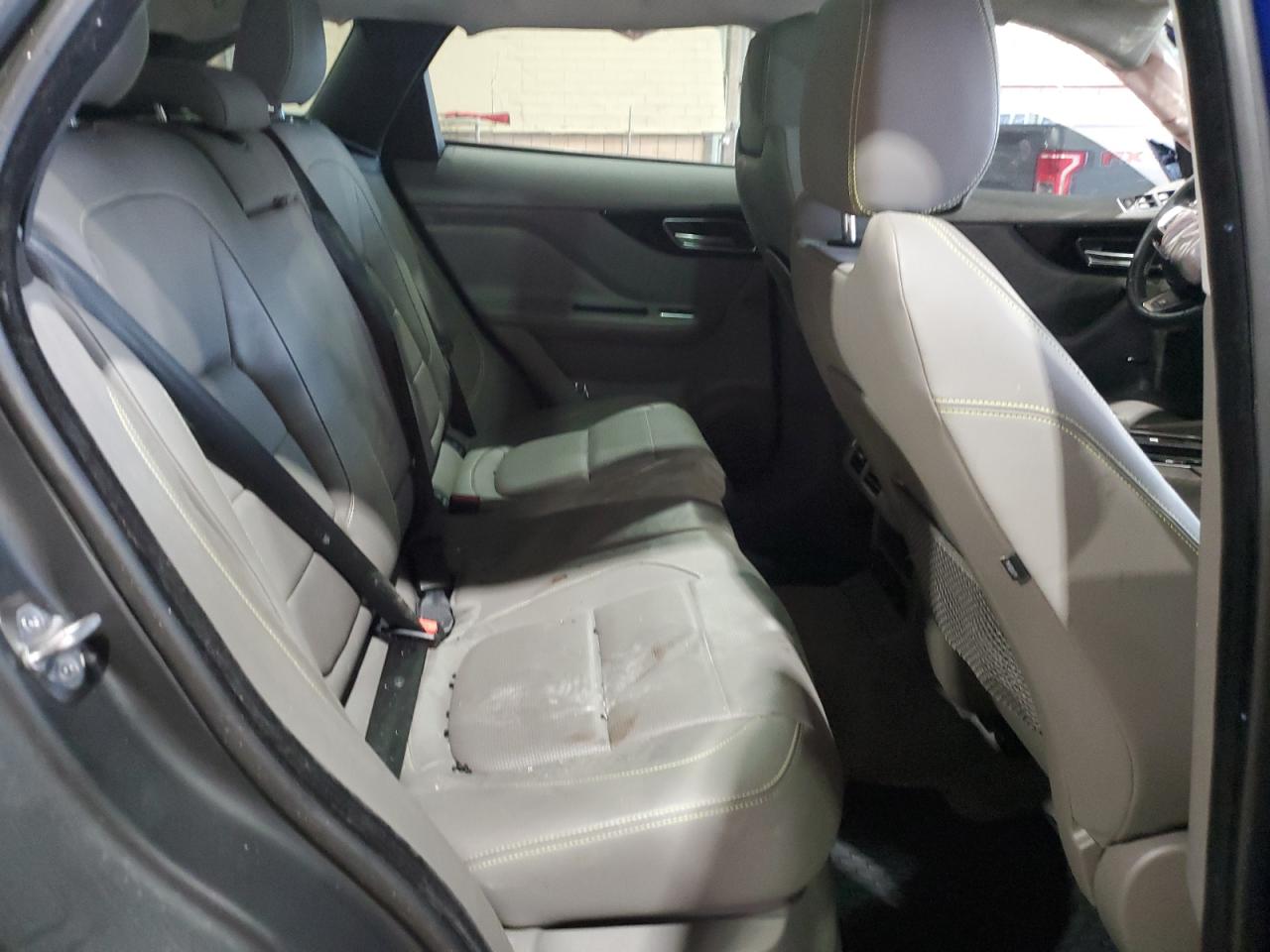 2018 Jaguar F-Pace - Image 10
