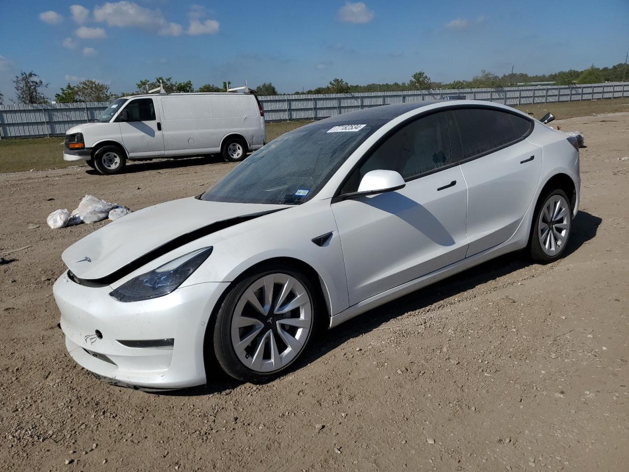 VIN 5YJ3E1EB6NF254318 2022 TESLA MODEL 3 no.1