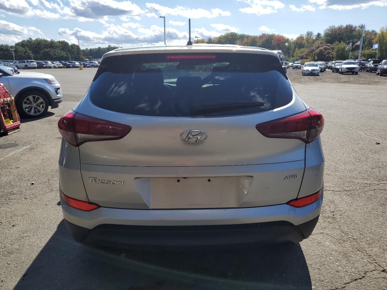 2018 Hyundai Tucson Se VIN: KM8J2CA46JU818355 Lot: 75547564