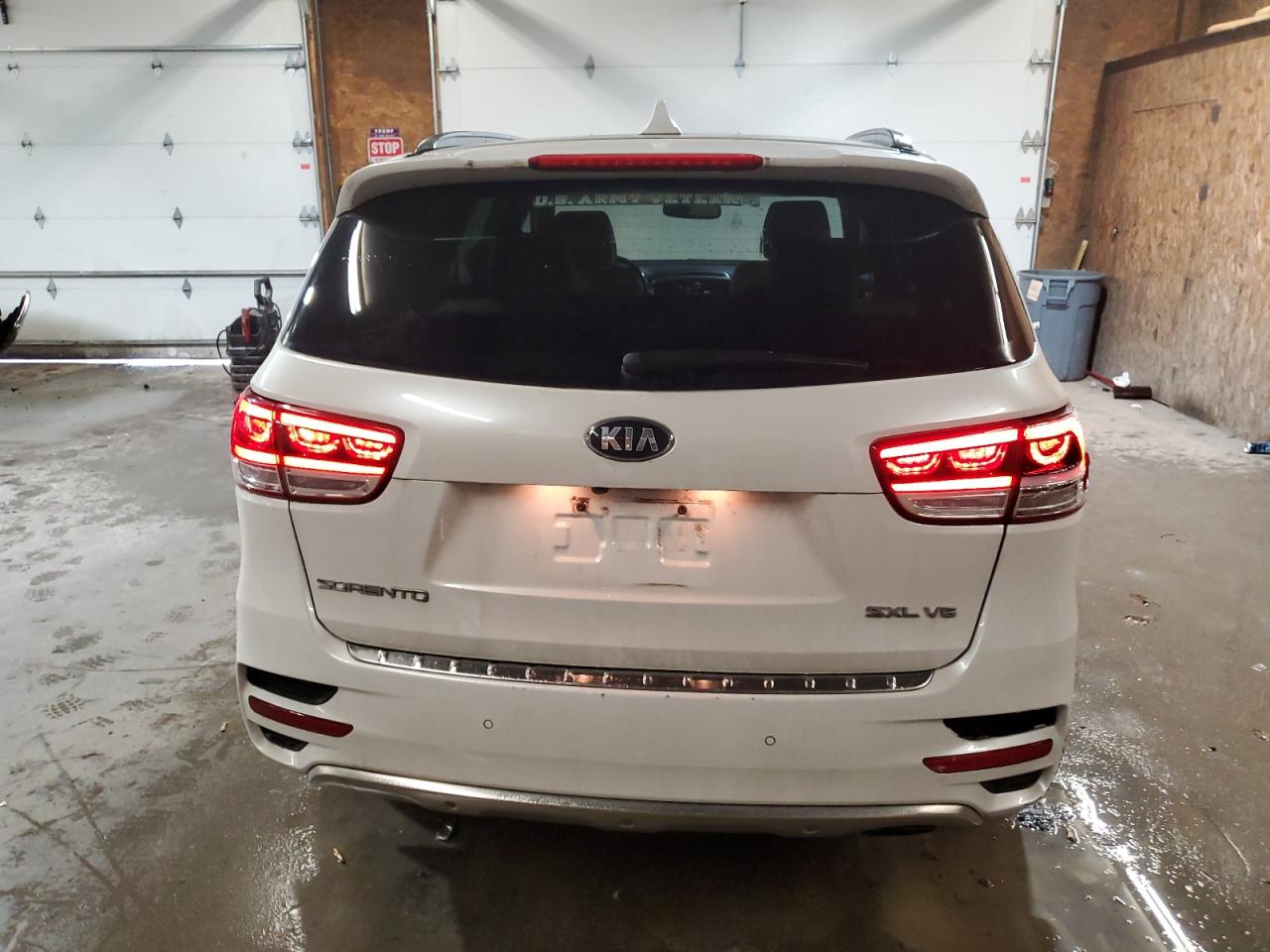 2016 Kia Sorento - Image 6