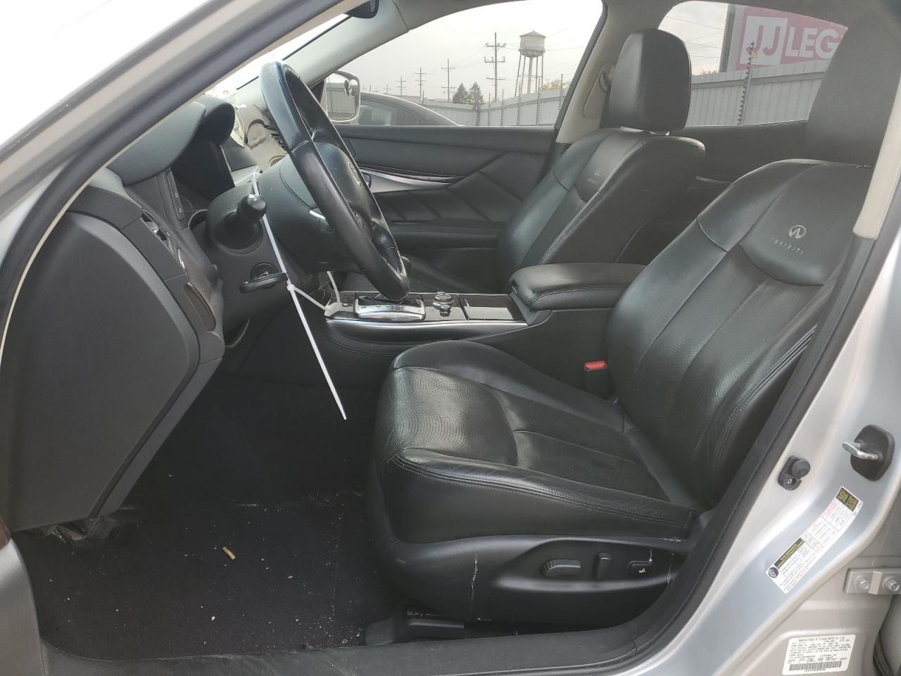 2013 Infiniti M - Image 7