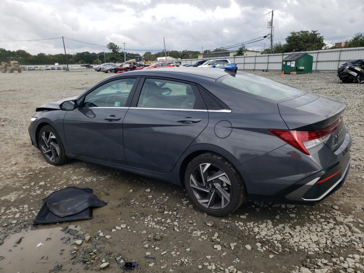 2024 Hyundai Elantra - Image 2