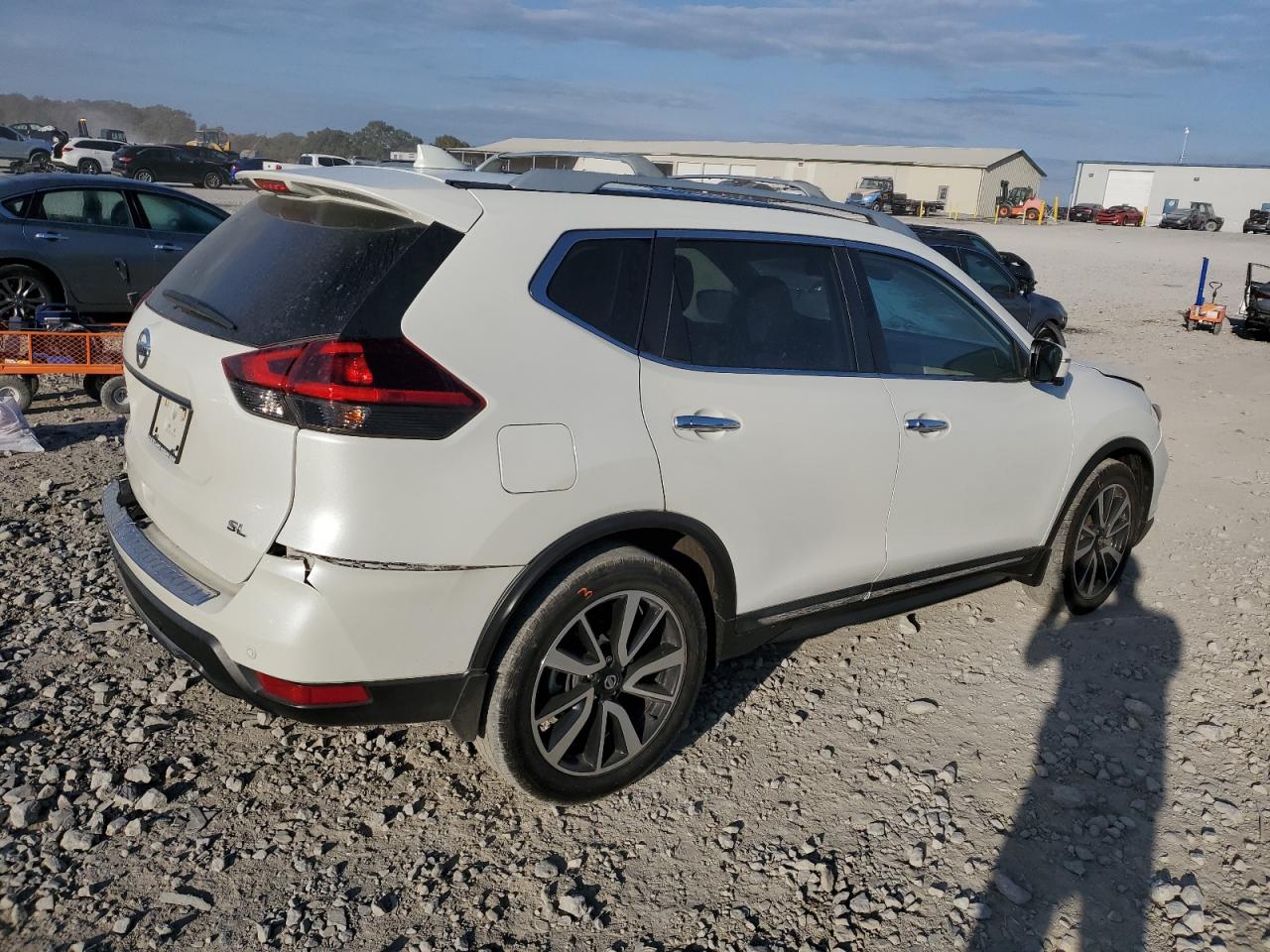 2020 Nissan Rogue - Image 3