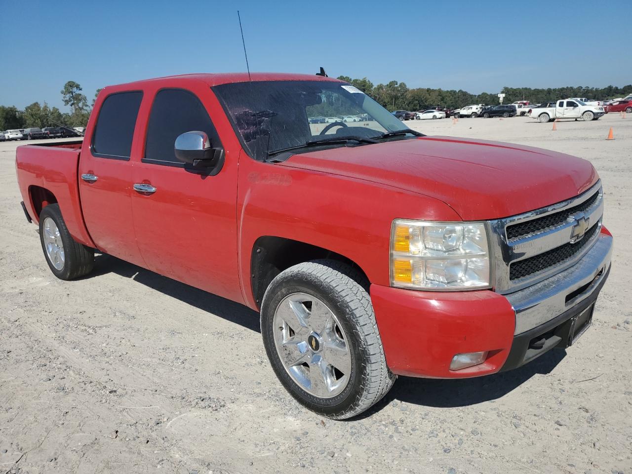 2011 Chevrolet Silverado - Image 4