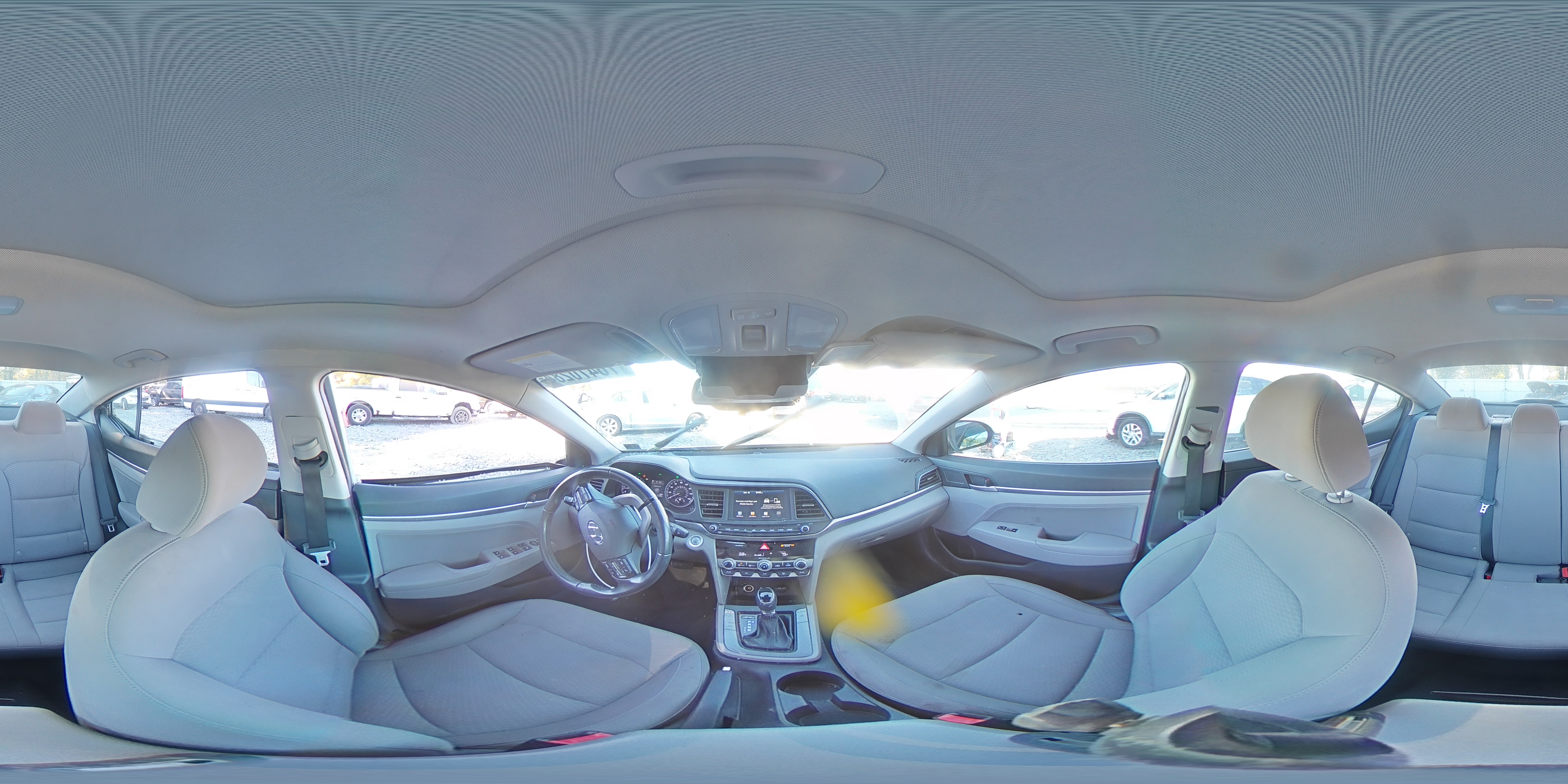 2020 Hyundai Elantra - Image 13